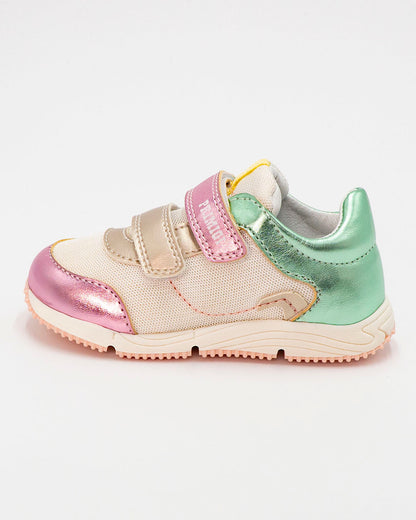 Scarpe  con strappi e glitter