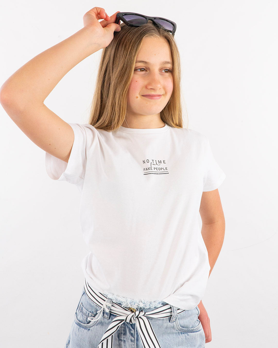 T-shirt con piccola scritta ricamata I DO