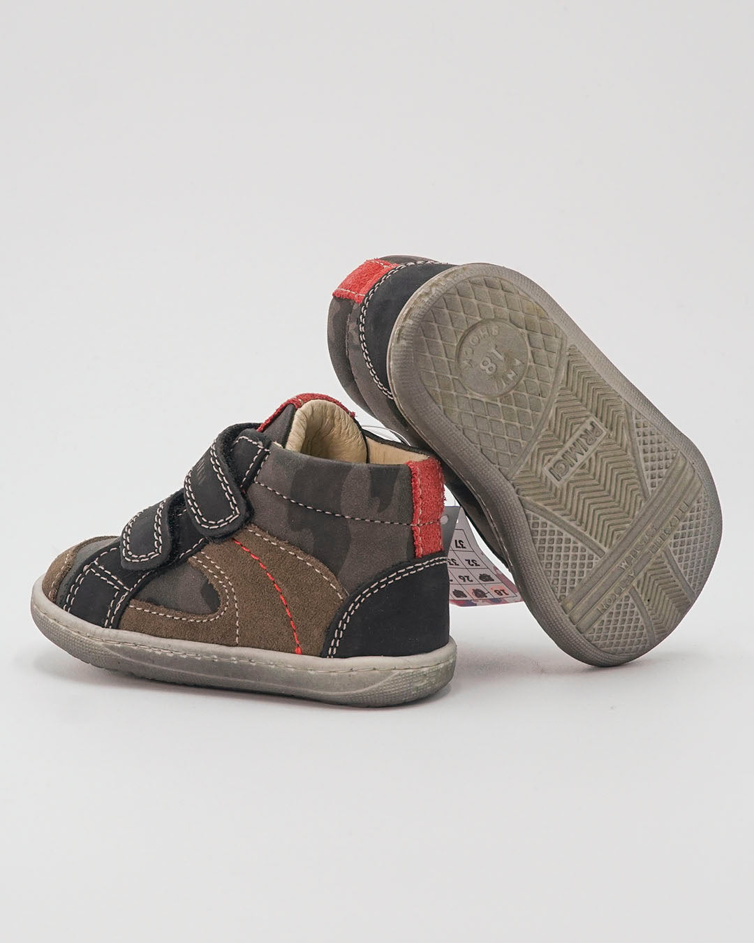 Scarpe in pelle scamosciata con strappi  PRIMIGI
