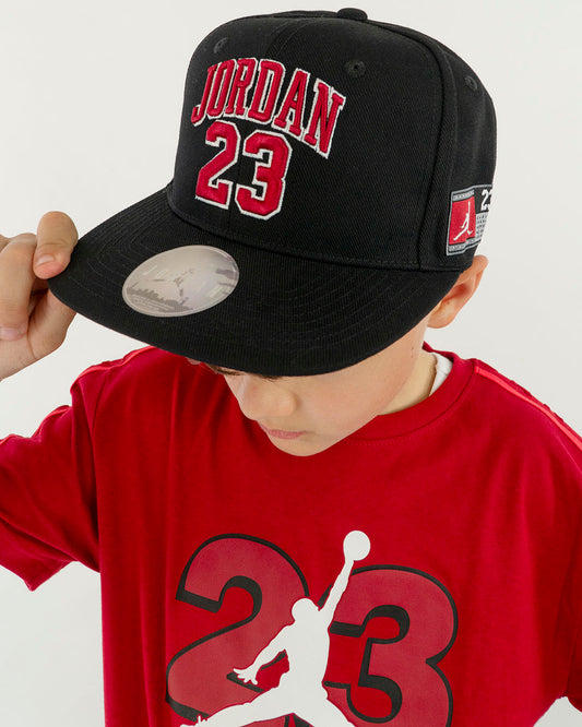 Cappello con visiera e con numero JORDAN