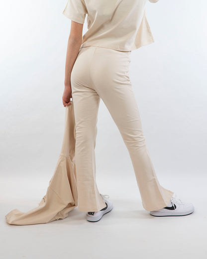 Pantaloni lunghi a zampa con spacco