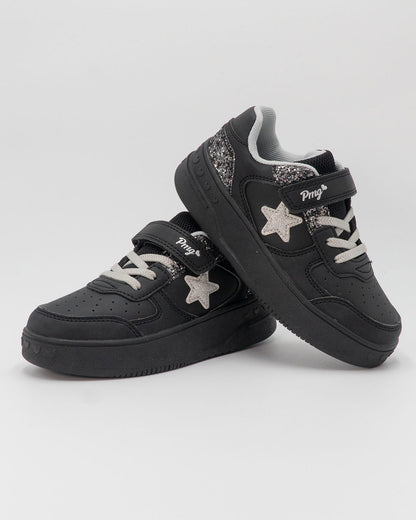 Scarpe con strappi e glitter