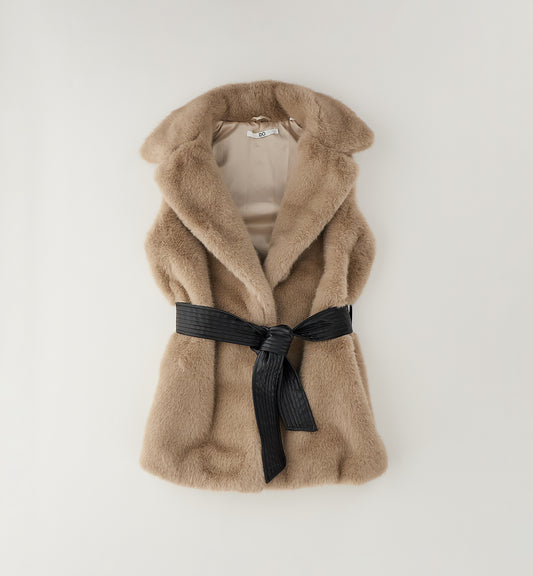 Gilet in pelo con cintura art.4.H832-0941 I DO