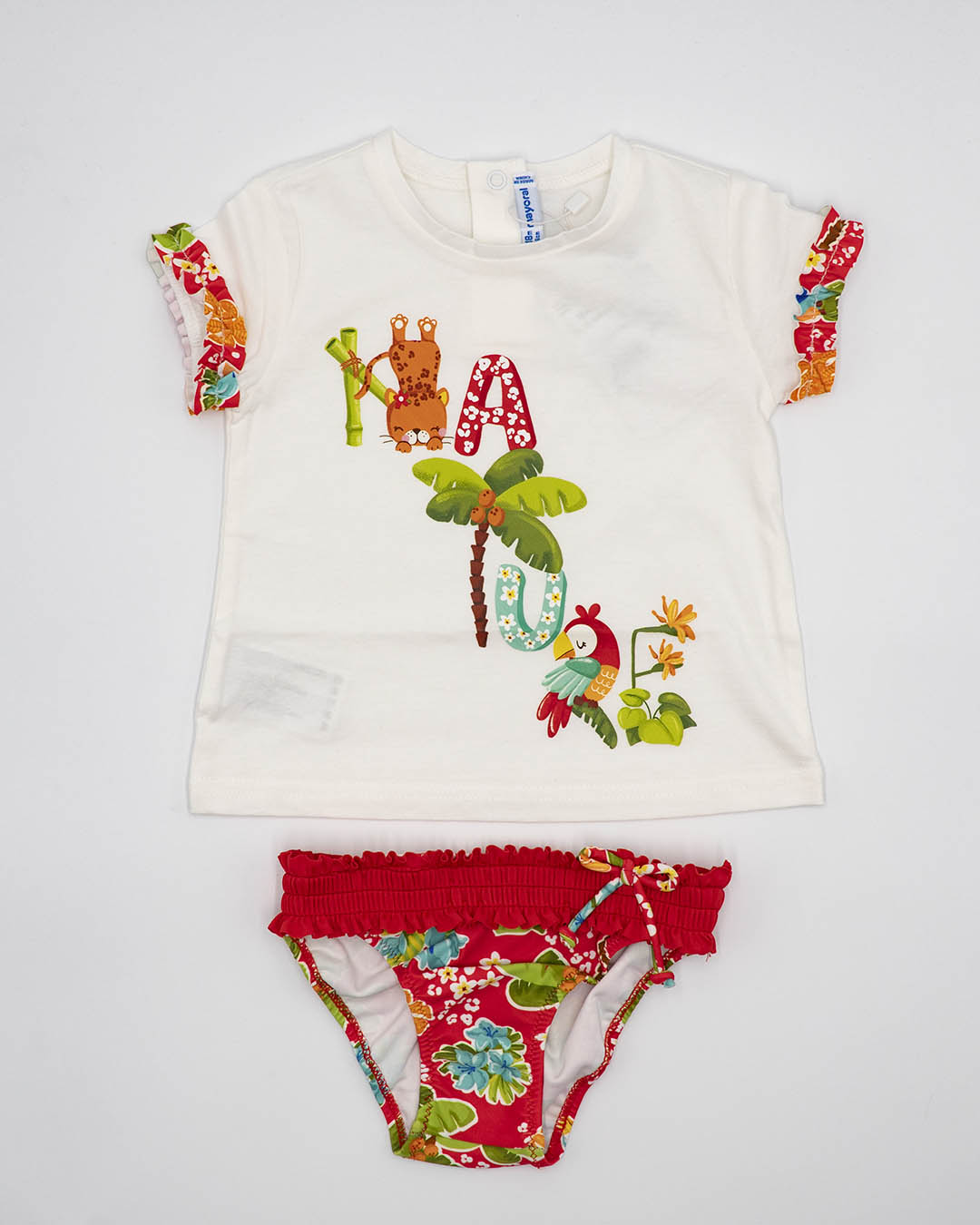 Completo con maglietta e costume