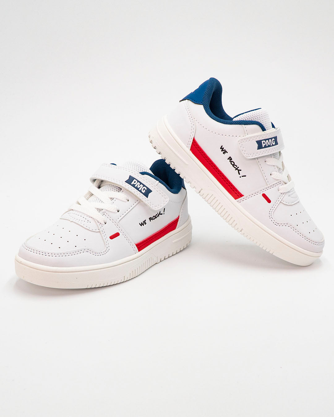 Scarpe con laccio elastico e strappo