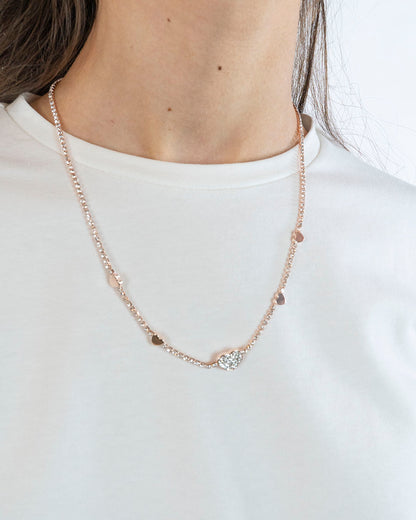 T-shirt elasticizzata basica con collana I DO