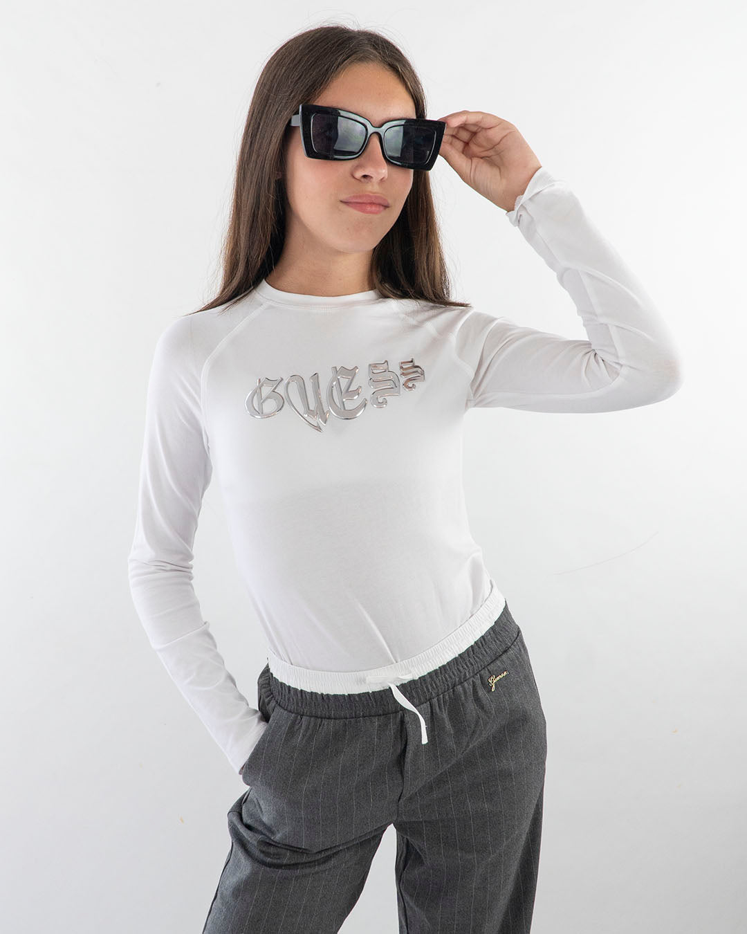 T-shirt manica lunga con logo in rilievo GUESS