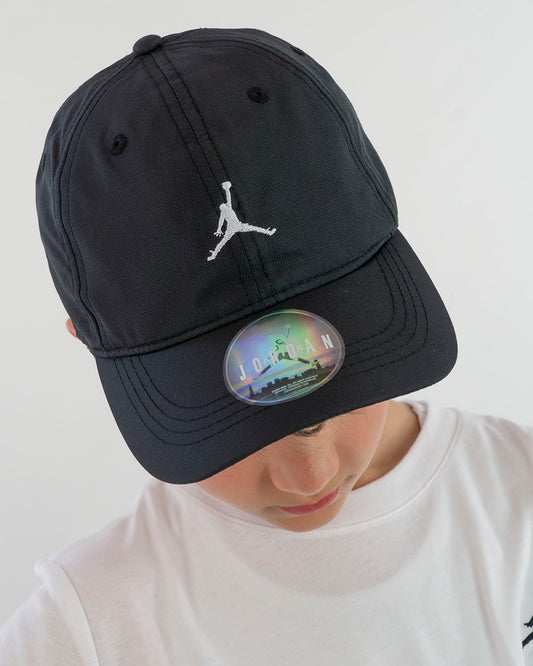 Cappello con visiera e logo JORDAN
