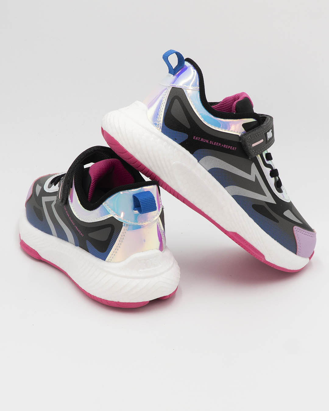 Scarpe fantasia con laccio elastico e strappo