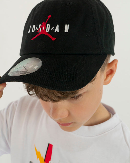 Cappello con visiera e logo JORDAN