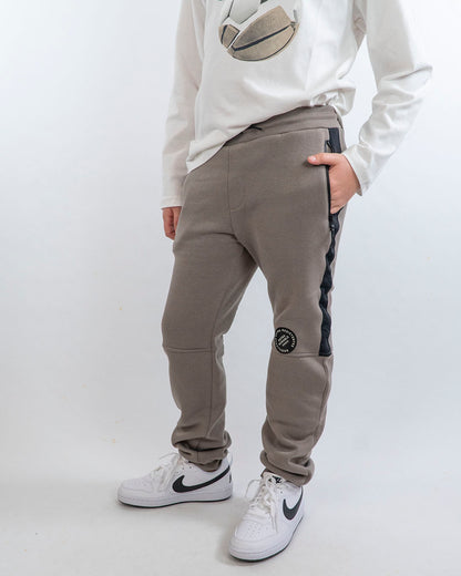 Pantaloni felpati con banda corta laterale MAYORAL