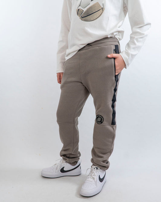 Pantaloni felpati con banda corta laterale MAYORAL