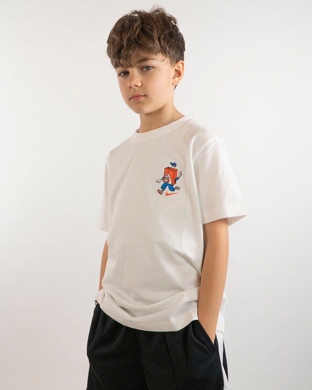 T-shirt con casse stampate sul retro NIKE