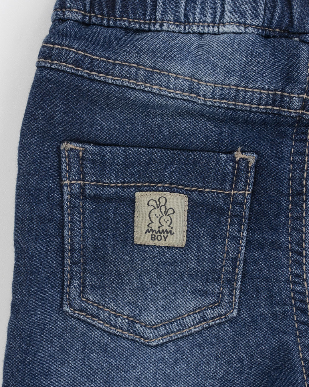 Jeans elasticizzato con elastico in vita I DO