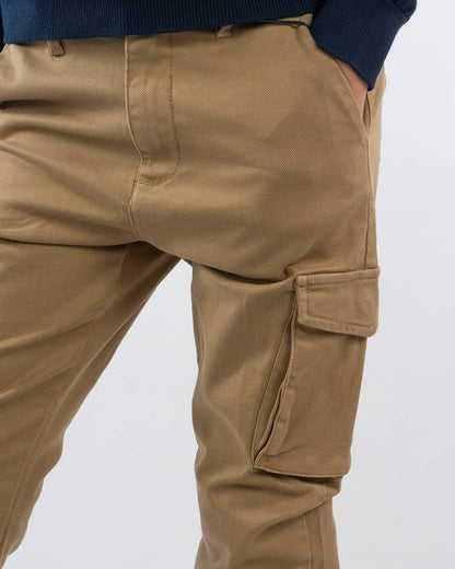 Pantalone lungo modello chino slim