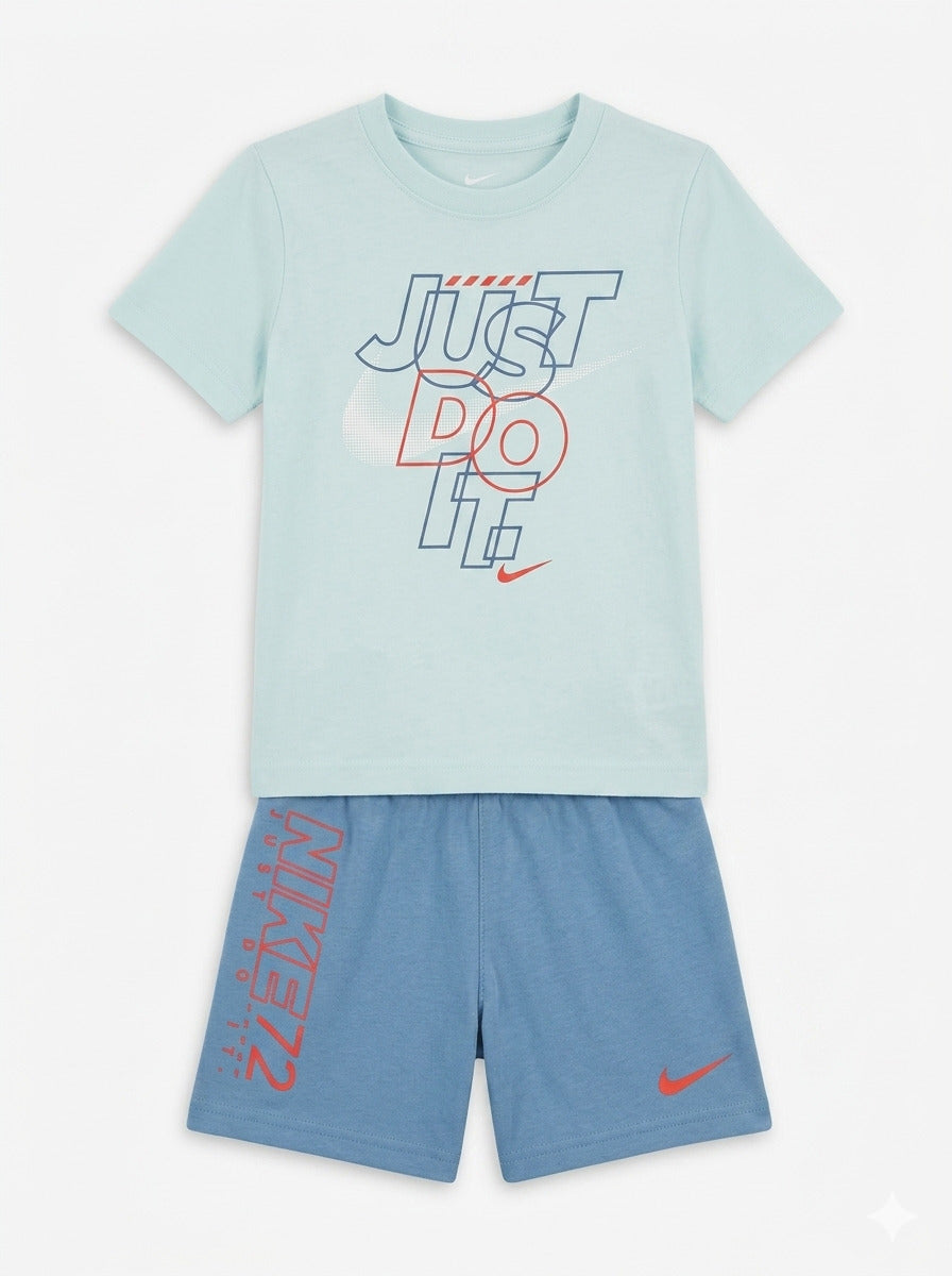 Completo 2 pz. con pantaloncino azzurro NIKE
