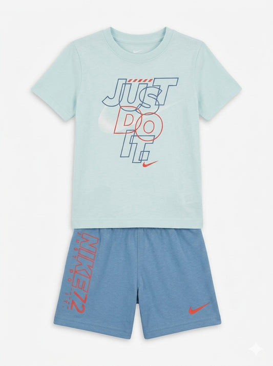 Completo 2 pz. con pantaloncino azzurro NIKE