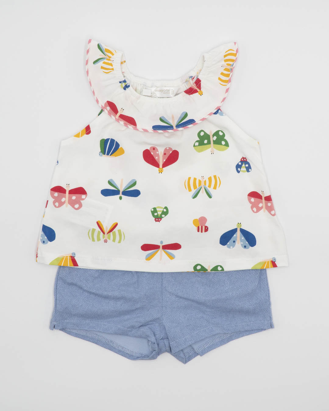 Completo smanicato con short tipo jeans