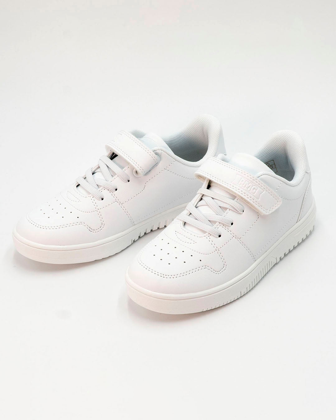 Scarpe bianche con laccio e strappo PRIMIGI