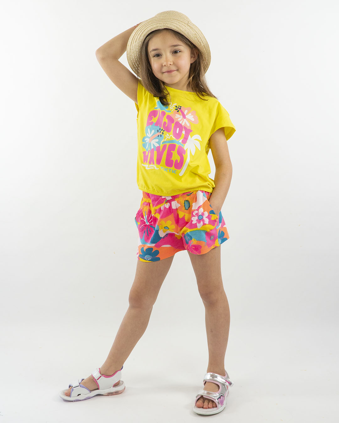 Completo con 2  t-shirt + shorts