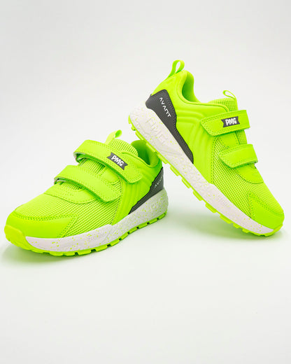 Scarpe runner fluo con strappi