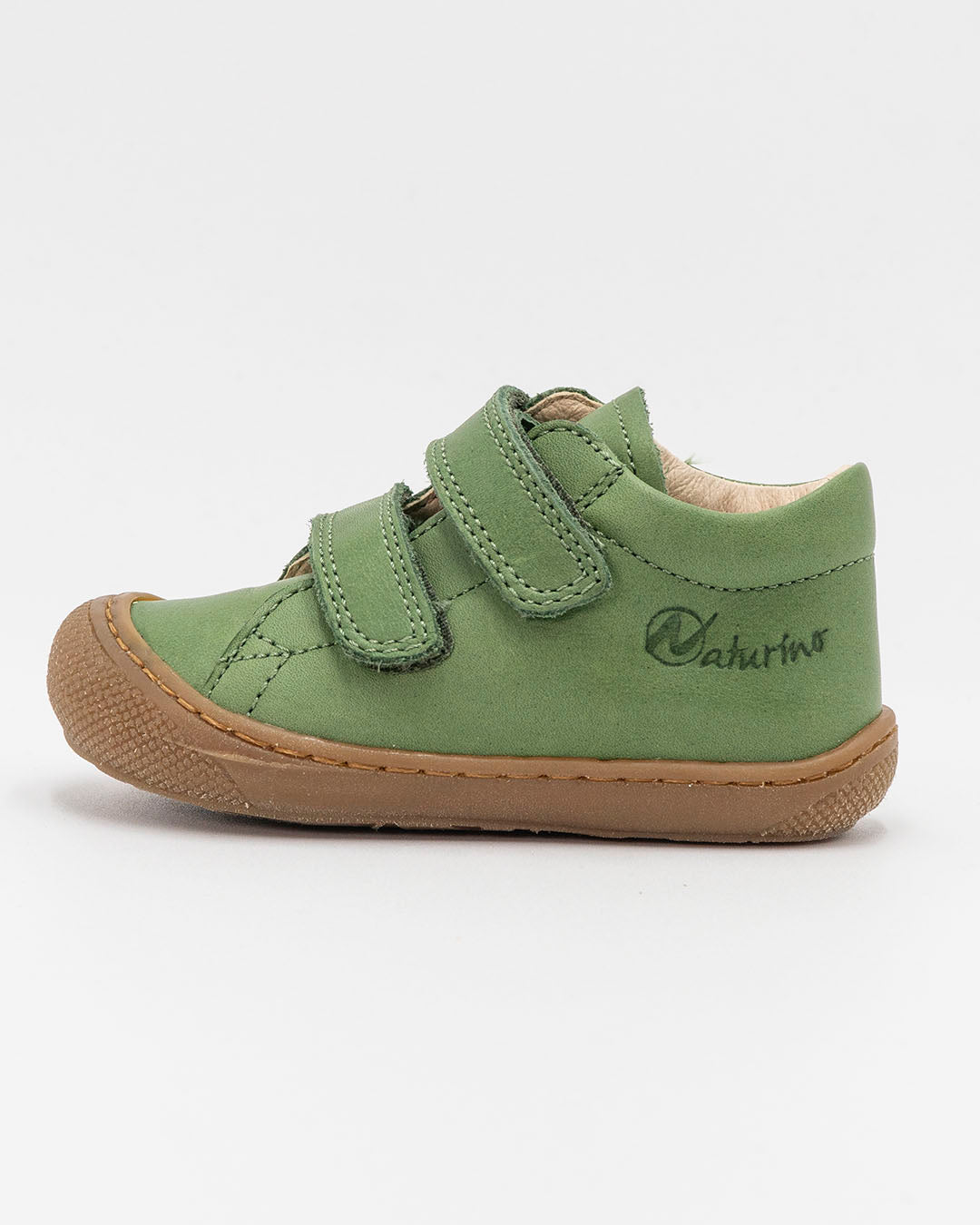Scarpe primipassi con strappi e punta rinforzata