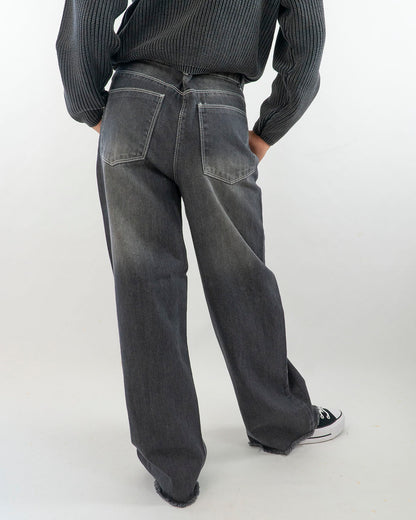 Jeans a gamba larga sfrangiati I DO