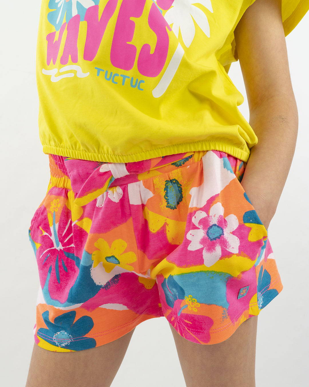Completo con 2  t-shirt + shorts