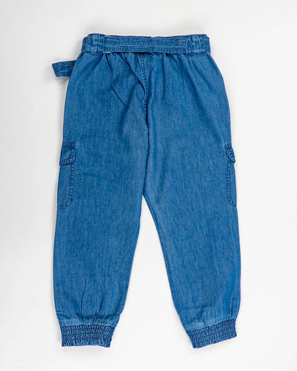 Jeans cargo con cinturina