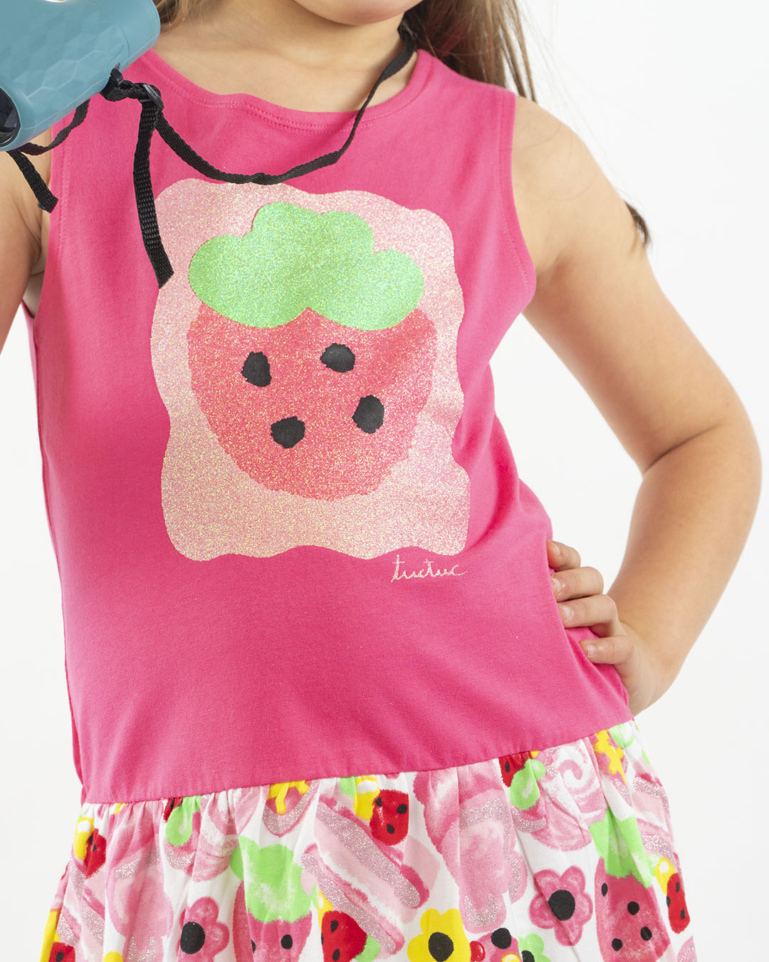 Abito con stampa fragola glitterata