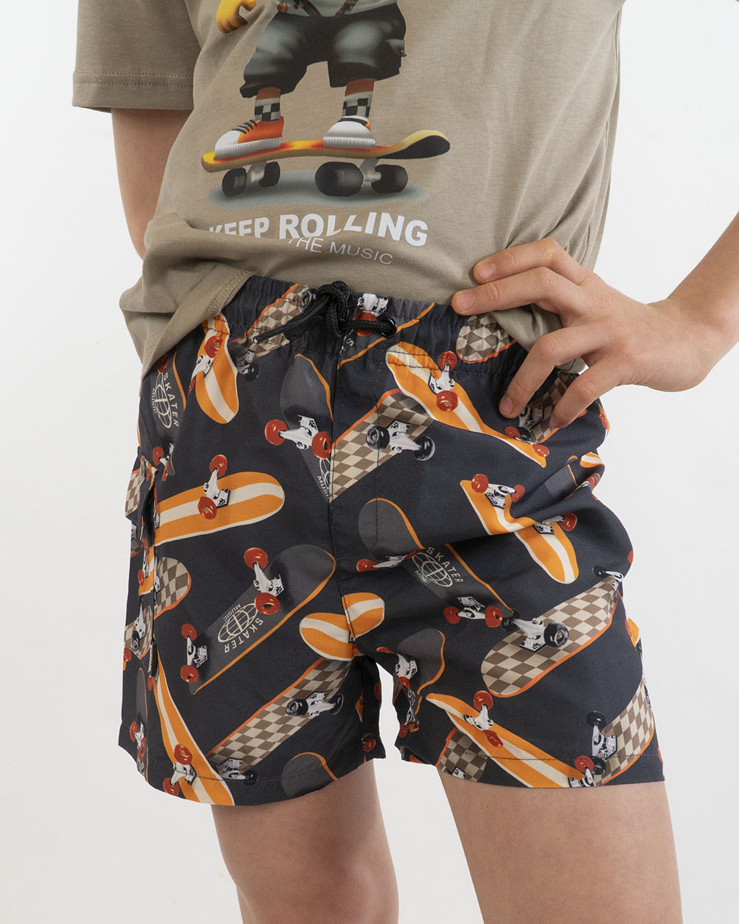 Costume a bermuda con skateboard MAYORAL