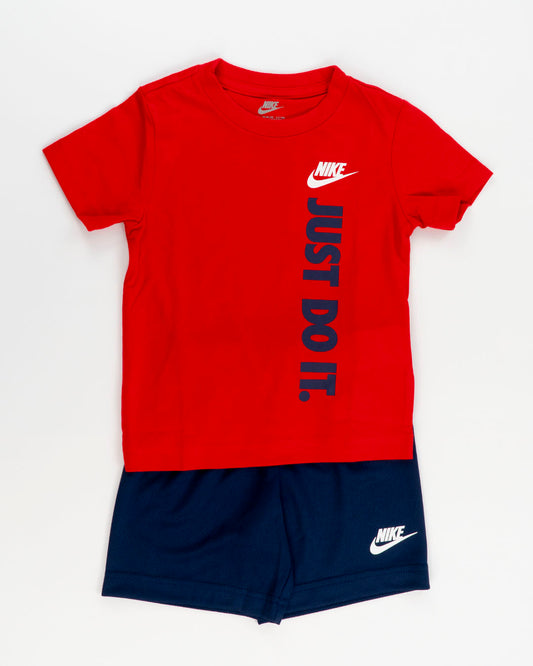 Completo 2 pz. con pantaloncino blu NIKE