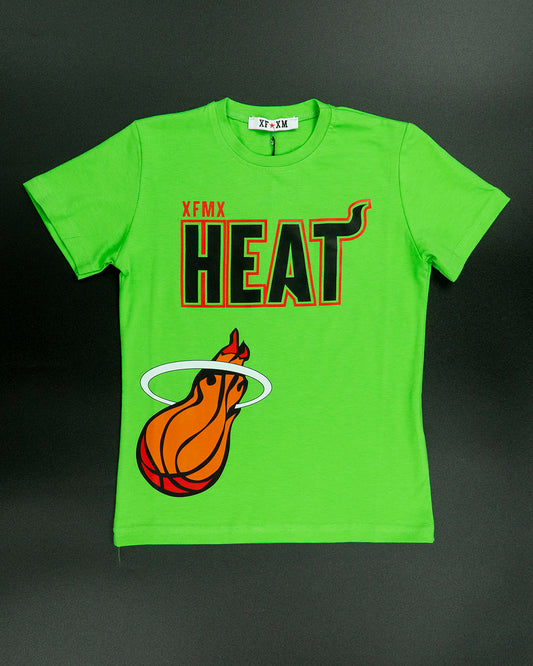 T-shirt con palla infuocata