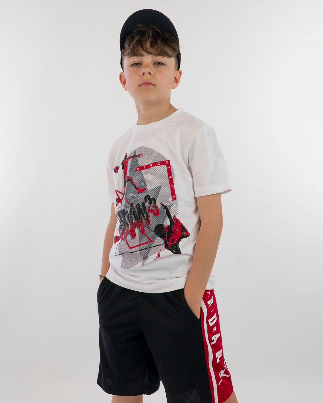 T-shirt con volto sullo sfondo JORDAN