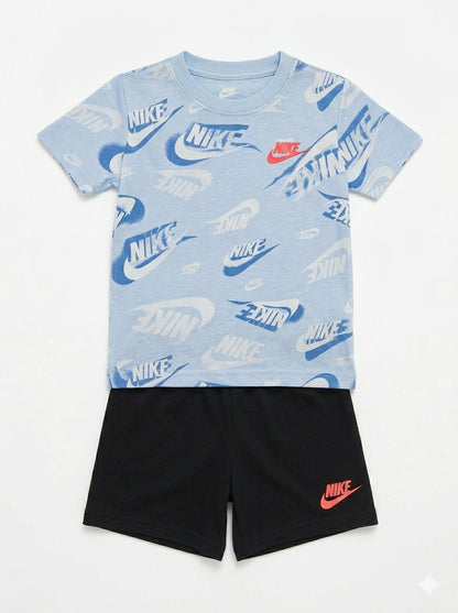Completo 2 pezzi con t-shirt multilogo NIKE