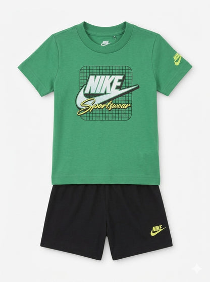 Completo 2 pz. con pantaloncino sintetico NIKE