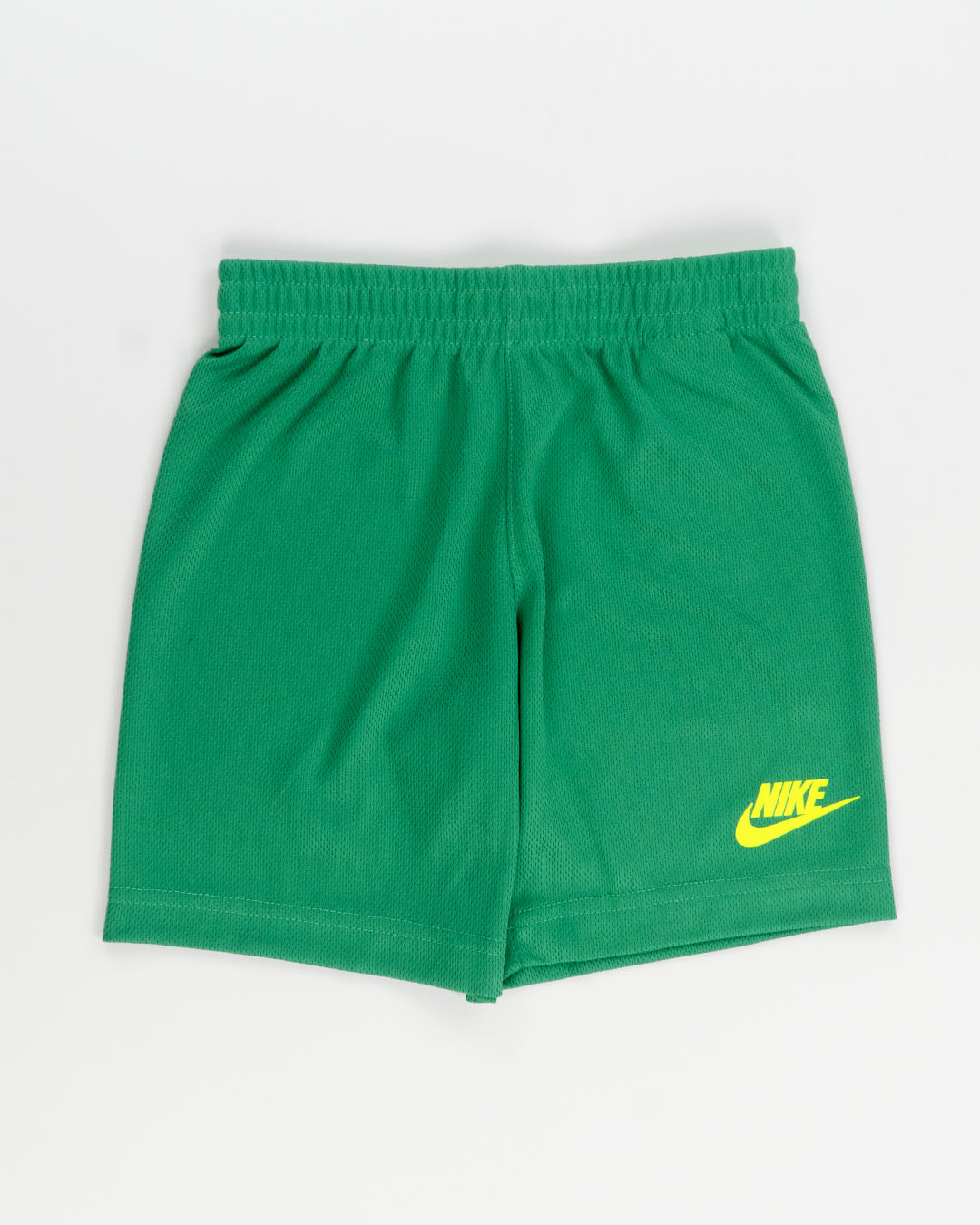 Completo 2 pz. con pantaloncino verde NIKE