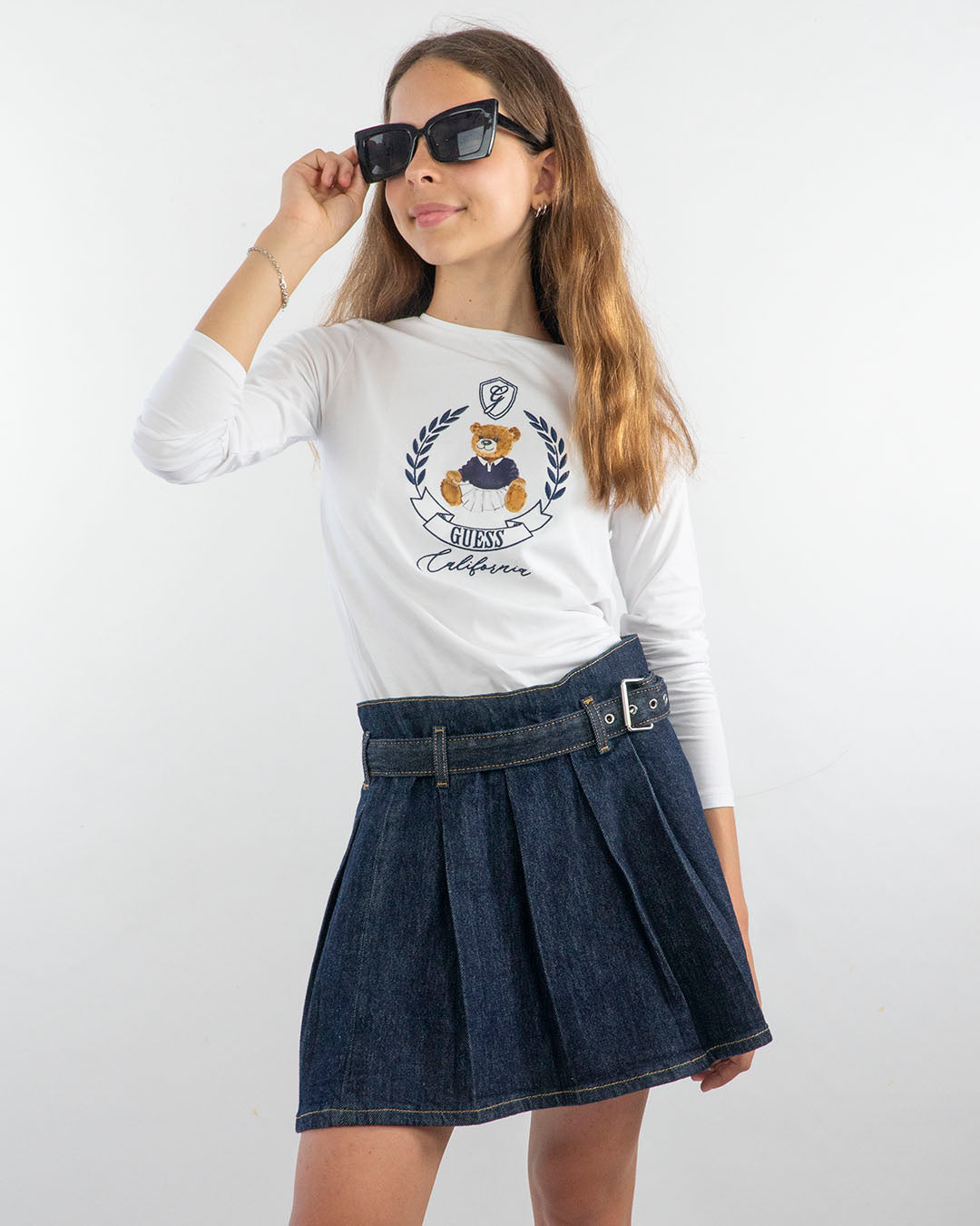 T-shirt manica lunga con orsetto in divisa GUESS