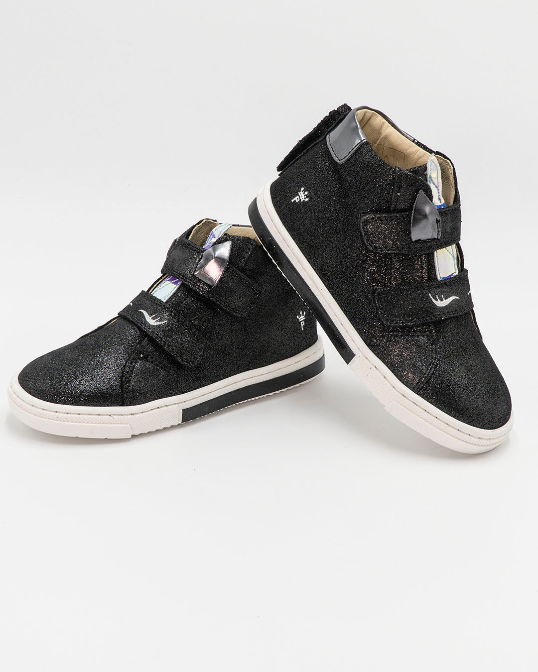 Scarpe in pelle glitterata con strappi