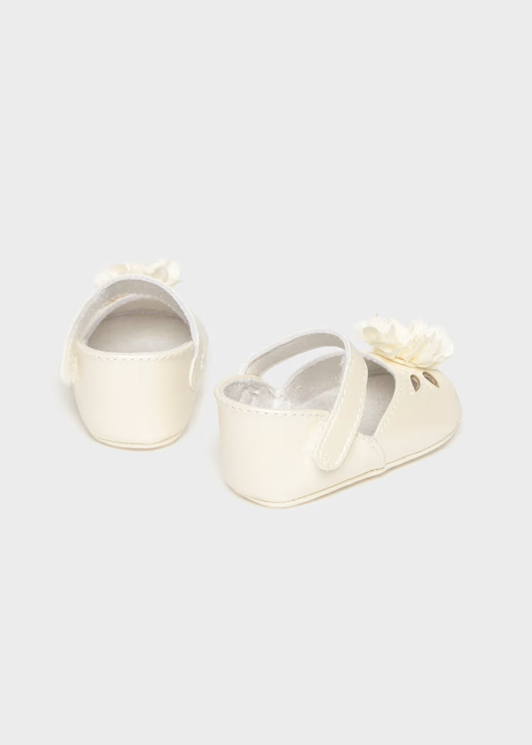 Scarpine con fiore MAYORAL