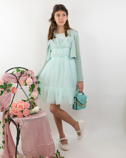 Abito smanicato con tulle e piume