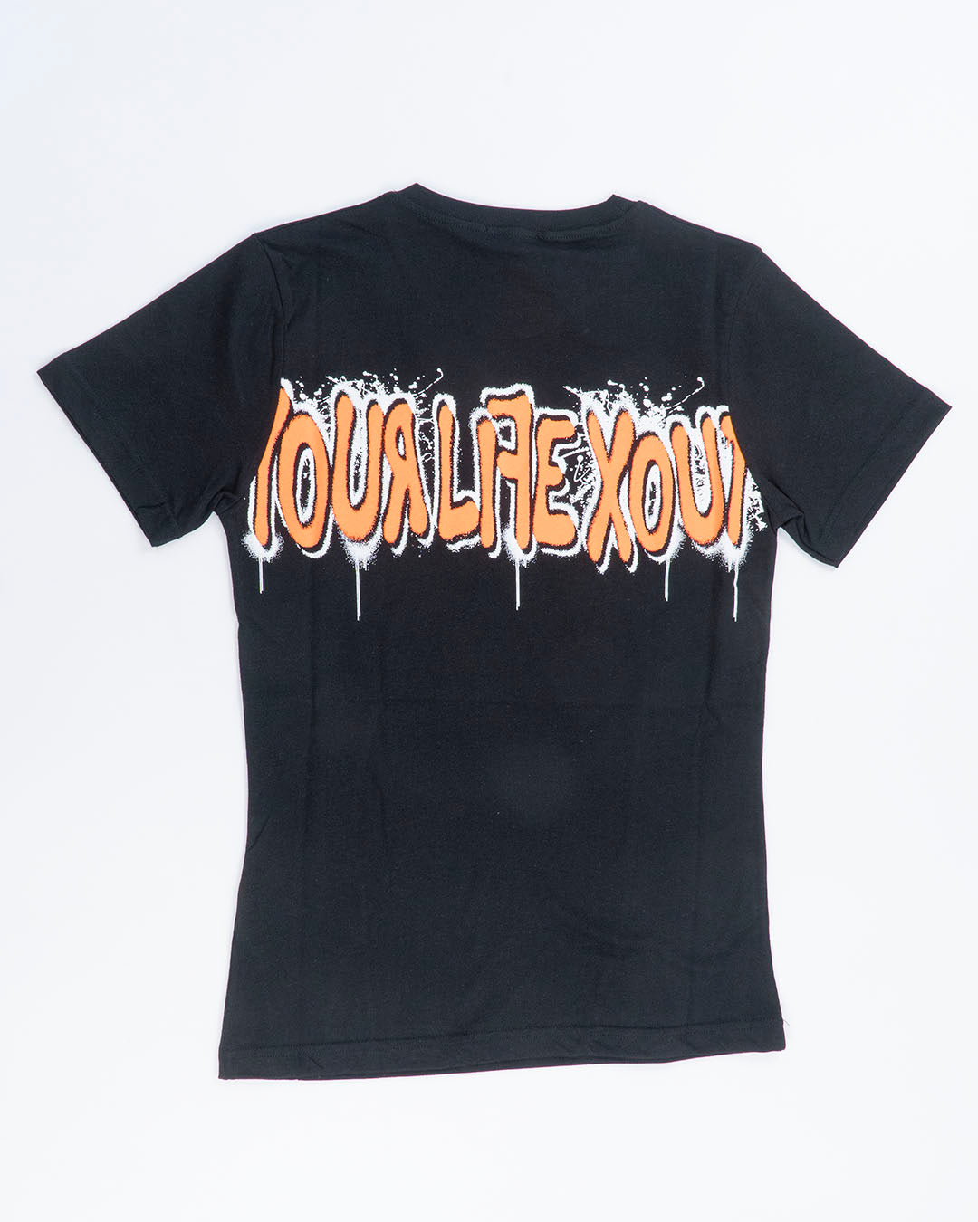T-shirt con scritta sulla schiena